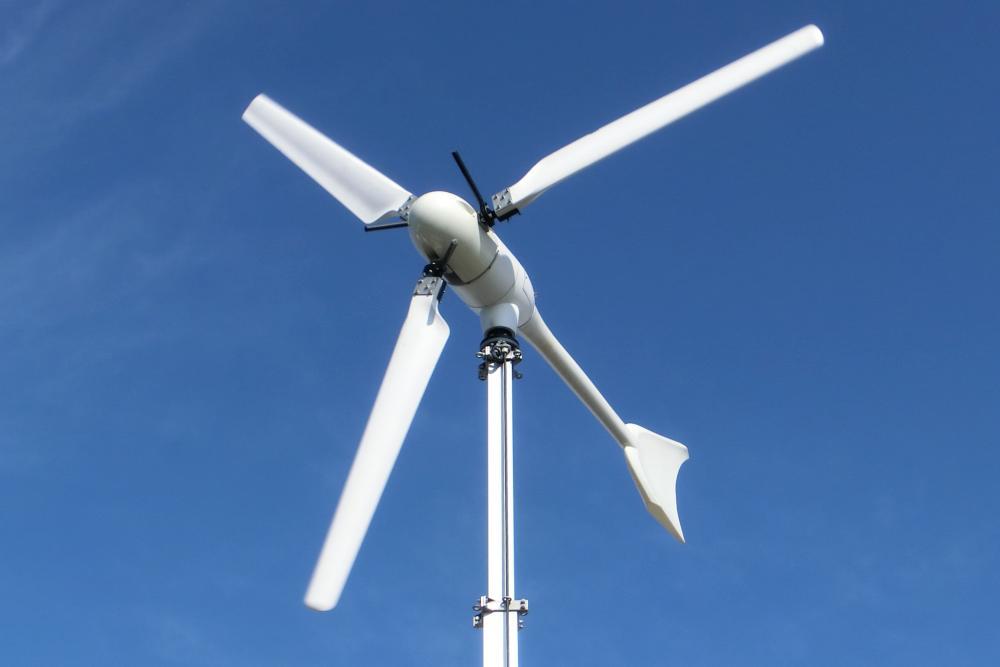 https://www.klein-windkraftanlagen.com/wp-content/uploads/2020/08/Private-Windkraftanlage.jpg
